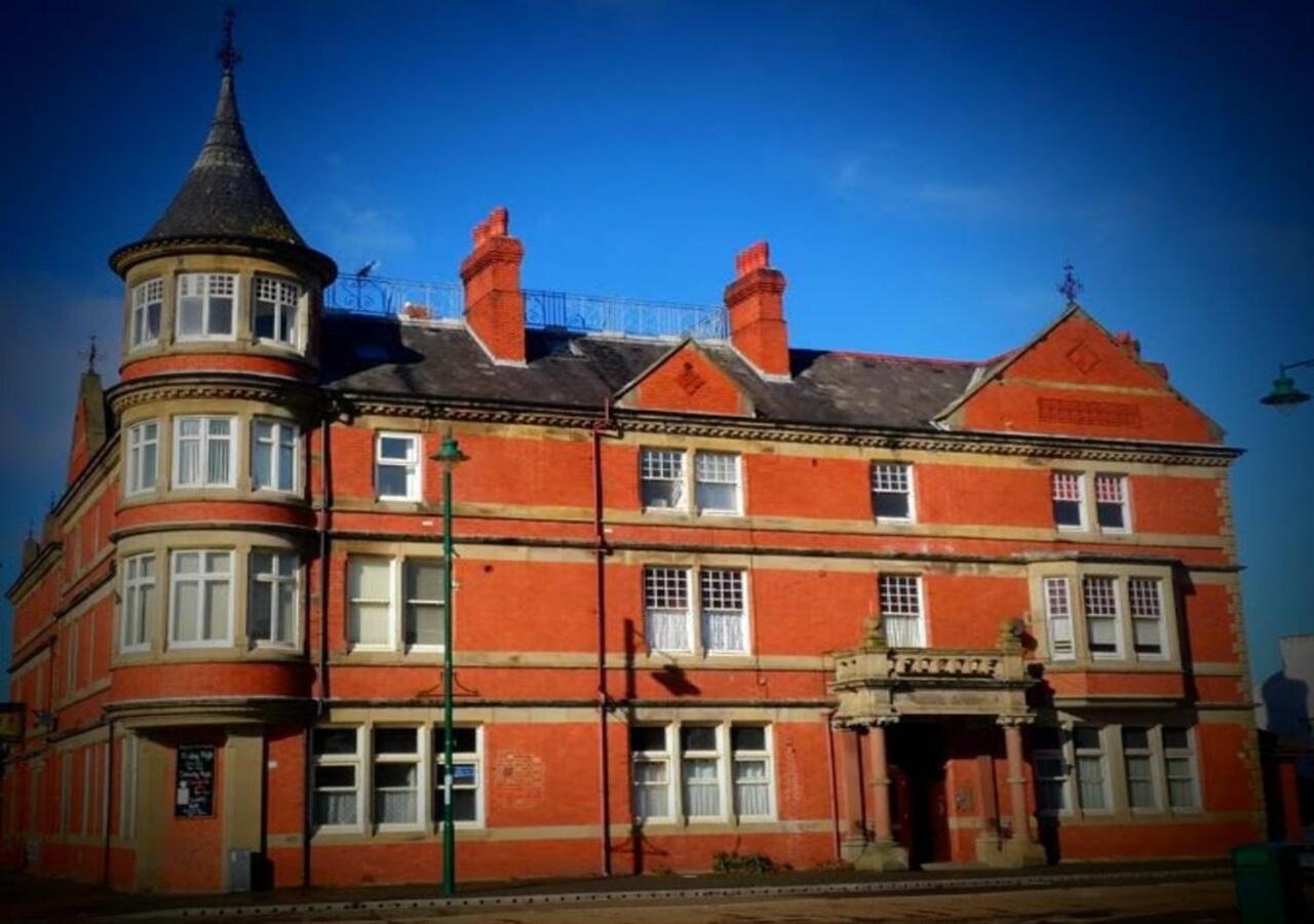 Vale View Apartment, Prestatyn, North Wales - A Stylish, Dog-Friendly Holiday Let Just A 5 Min Walk To Beach & Town! Εξωτερικό φωτογραφία